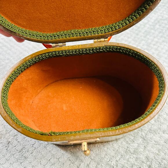 vintage mushroom green lucite top handle clasp round box purse MCM retro boho - Picture 8 of 9